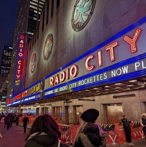 Meet your Posher, Carlos